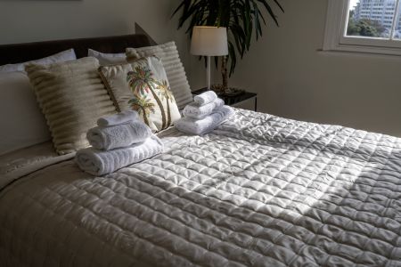 Master-bedroom-King-Ensuite002.jpeg