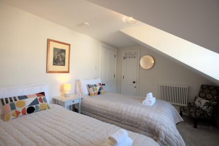 Top-Floor-Twin012.jpeg