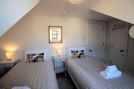 Top-Floor-Twin009.jpeg