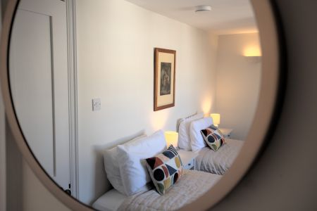 Top-Floor-Twin016.jpeg